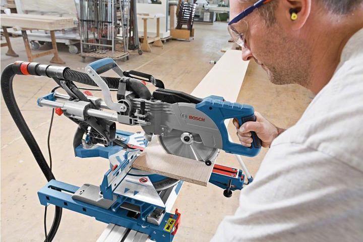 Image du produit Bosch Professional Scie à panneaux GCM 8 SJL, avec lame de scie circulaire 216 x 30 mm