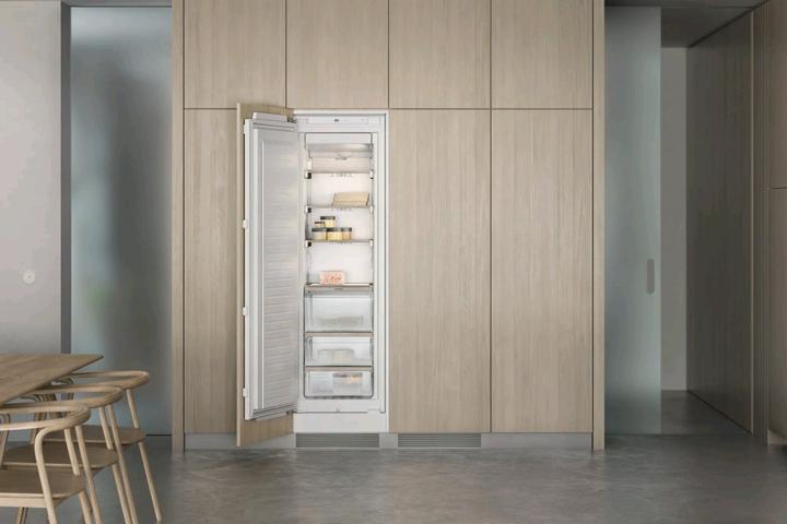 Actual product image Gaggenau 200 series, Vario built-in freezer, 177.2 x 55.8 cm, flat hinge with soft-close drawer, RF2 (Installation)