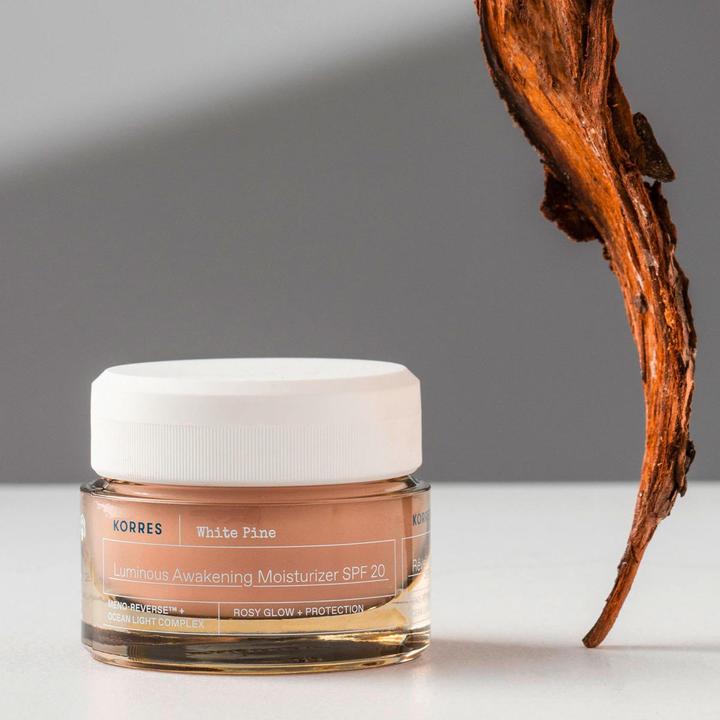 Actual product image Korres White Pine Revitalising Moisturiser for Radiant Skin SPF20 (40 ml, Day cream, SPF 20)