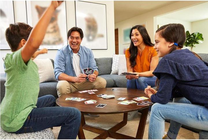 Actual product image Mattel Games Phase 10 Card Game (German)