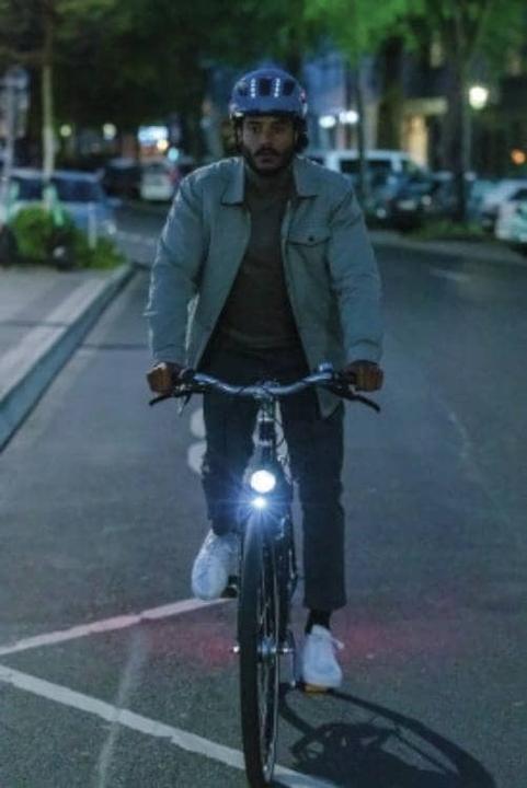 Produktbild Abus Hyban 2.0 LED (52 - 58 cm)