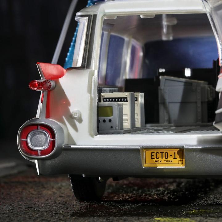 Immagine prodotto Hasbro Ghostbusters Plasma Series Fahrzeug Ecto-1 (1984)