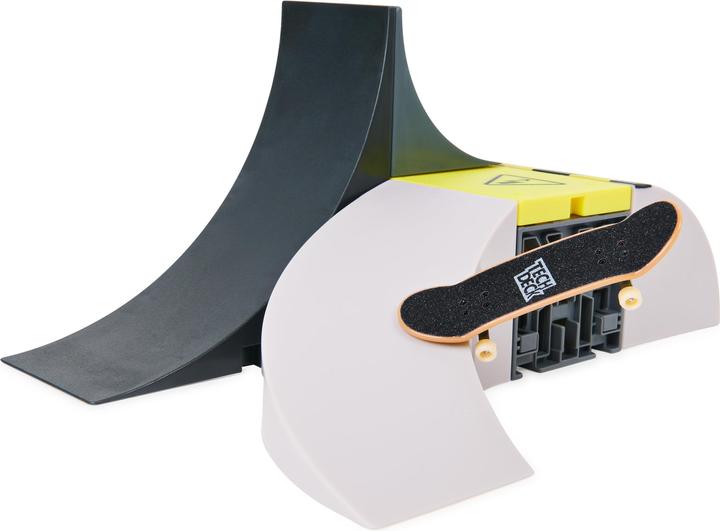 Actual product image Tech Deck X-Connect Starter Set - Power Flippin' Ramp Set with Authentic Fingerboard and Accessories (Multilingual)