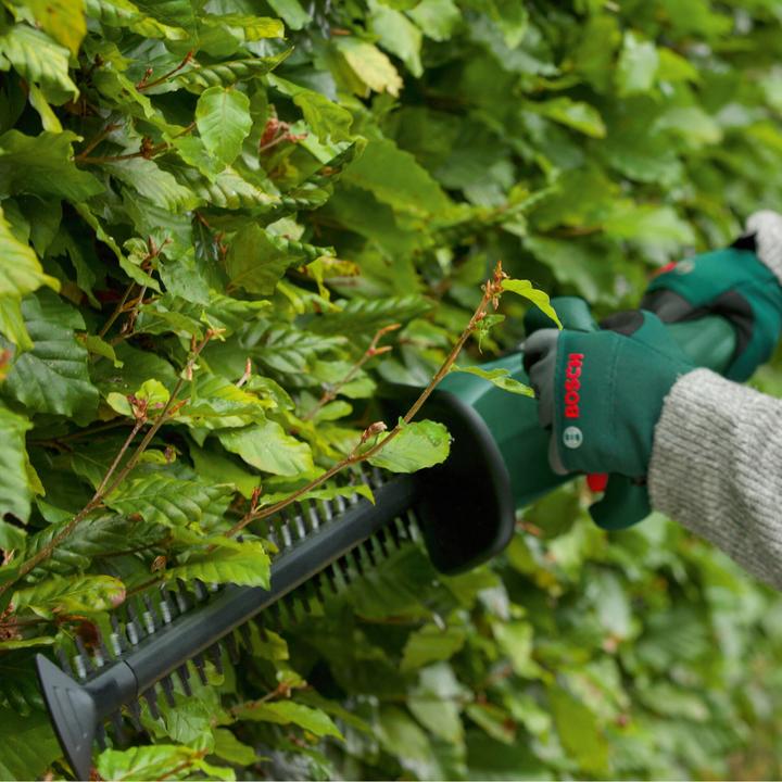 Actual product image Bosch Home & Garden EasyHedgeCut 18V-52-13 (Cordless hedgecutters)