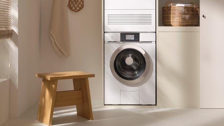 Actual product image V-Zug Washing machine AdoraWashing V2000 (8 kg, Left, CH plug)