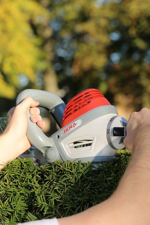 Actual product image Ikra Electric hedge trimmer 650 watts Mogatec IHS 650 (Electric hedge trimmer)