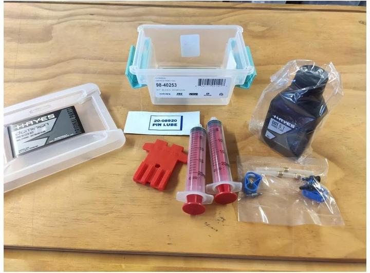 Actual product image Hayes Pro Bleed Kit | DOT 5.1 Fluid