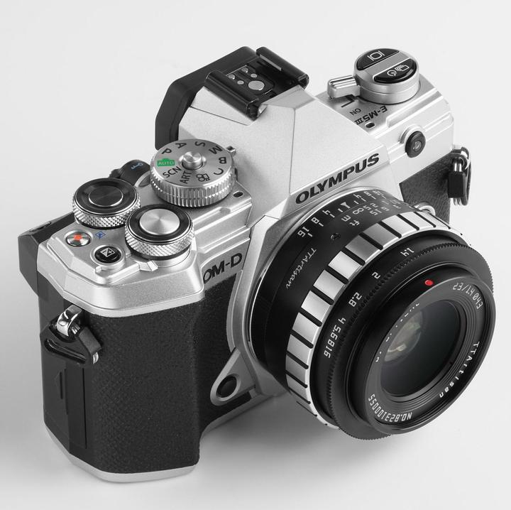 Actual product image TTArtisan Fixed focal length APS-C 23mm F/1.4 - Canon RF (Canon RF, APS-C / DX)