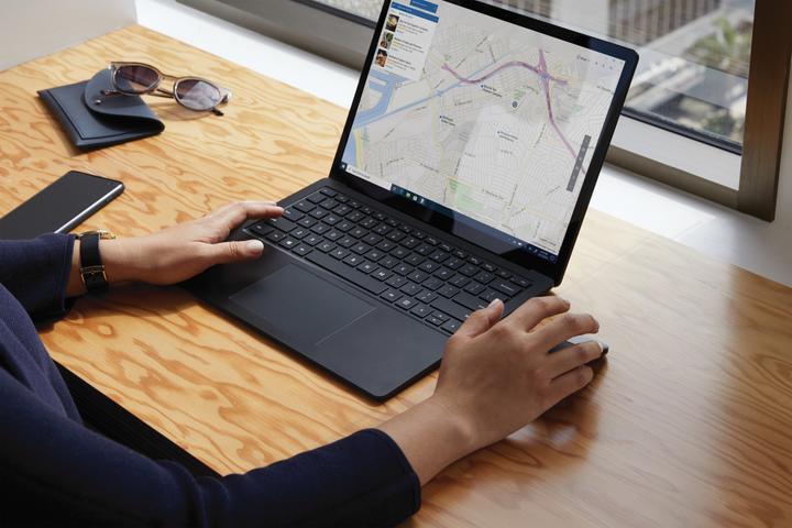Produktbild Microsoft Surface Laptop 3 (15", AMD Ryzen 5 3580U, 8 GB, 256 GB, DE)