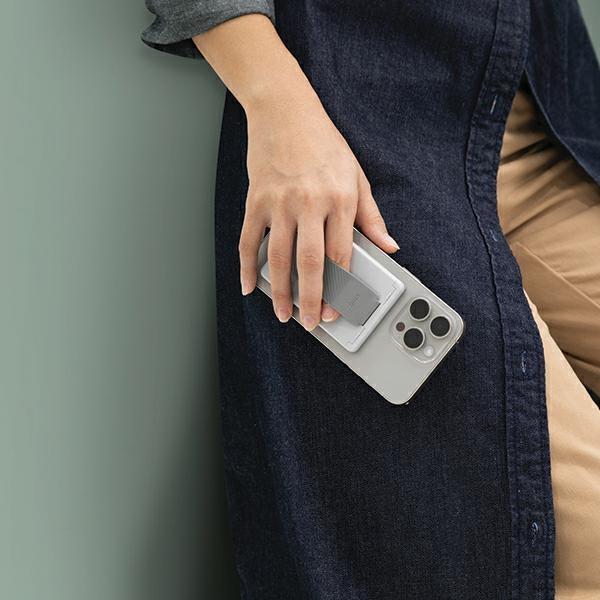 Actual product image Uniq Heldro ID magnetyczny portfel z podpórką i opaską granatowy/navy (storm blue)