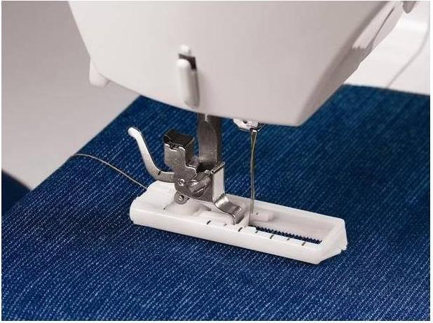 Produktbild Singer 2263 Tradition Nähmaschine 70 Watt 750 U/min 4 mm Stichlänge / 5 mm Stichbreite