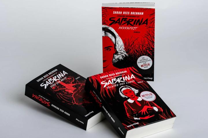 Actual product image Chilling Adventures of Sabrina: Pfad der Nacht (German, Sarah Rees Brennan, Beate Brammertz, 2020)