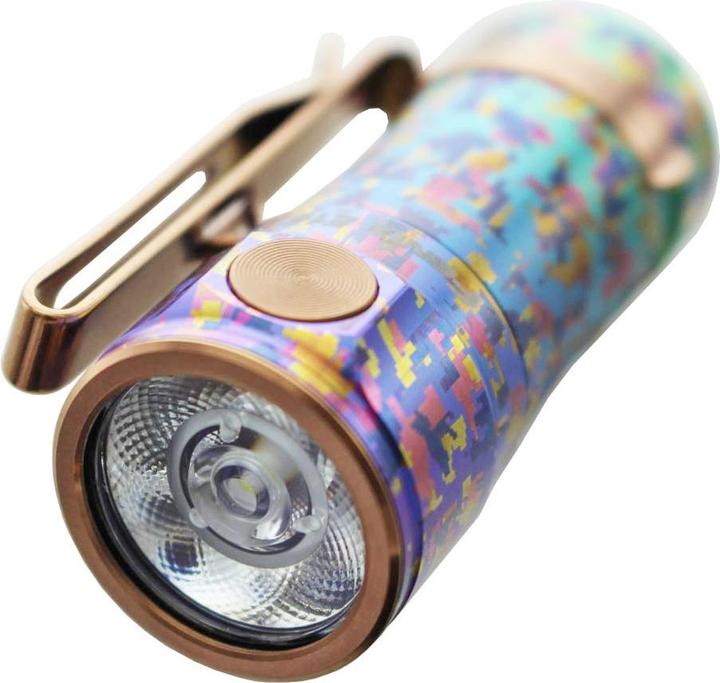 Immagine prodotto Fenix Torcia LED E16 Ti Titan con batteria agli ioni di litio e cavo di ricarica Micro-USB (5.10 cm, 650 lm)