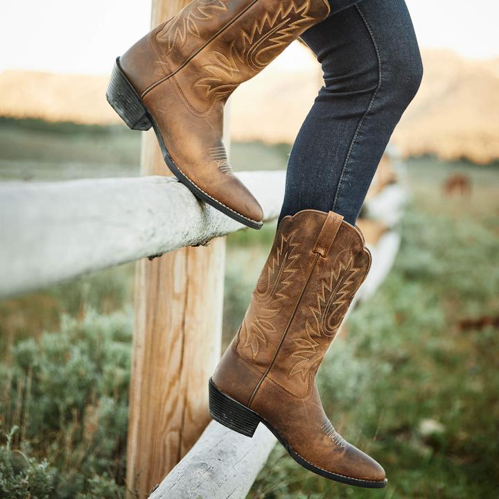 Actual product image Ariat 's leather western boots heritage r toe (36.5)