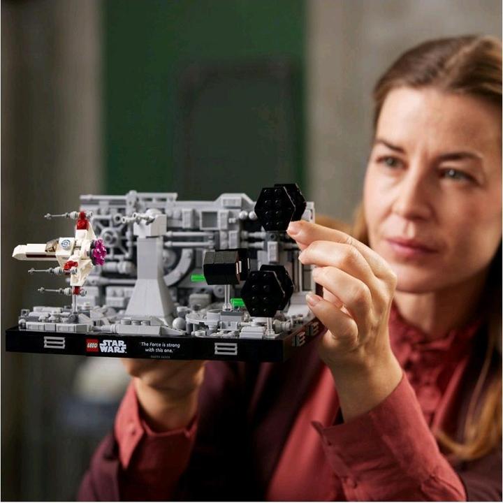 Actual product image LEGO Death Star Trench Run Diorama (75329, LEGO Star Wars)