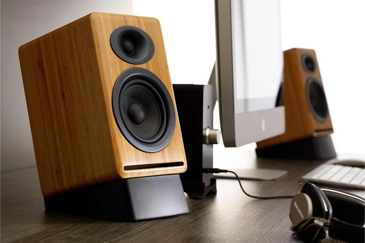 Actual product image Audioengine Ds2 (1 pair, Stand)
