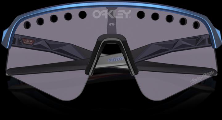 Actual product image Oakley Sutro Lite Sweep (Blue Colorshift, Grey)