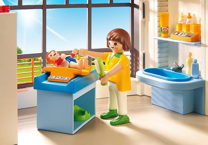 Actual product image Playmobil Paediatric clinic with facility (6657, Playmobil City Life)