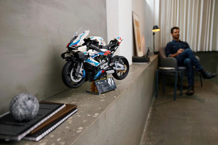 Produktbild LEGO BMW M 1000 RR (42130, LEGO Technic)