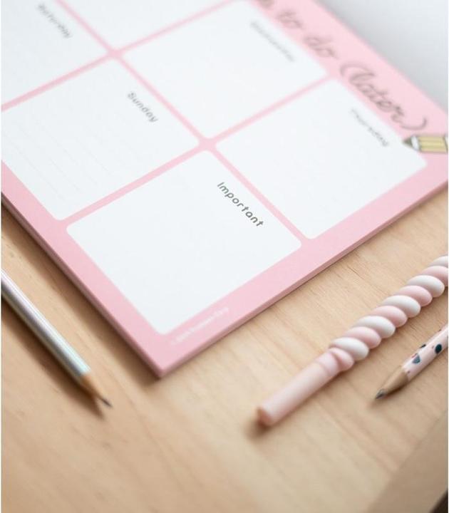 Produktbild Pusheen – Wöchentlicher Schreibtischplaner aus der Rose-Kollektion, 54 Blatt