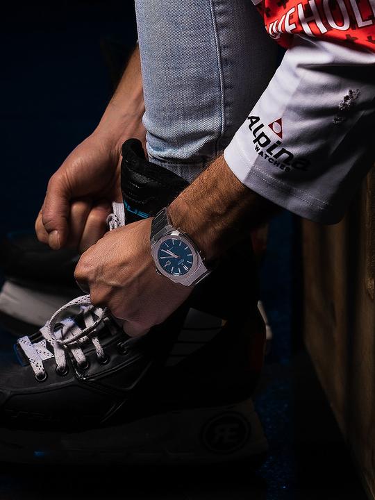Actual product image Alpina Watch Alpina AL-525TB4AE6B Extreme (Diving watch, 41 mm)