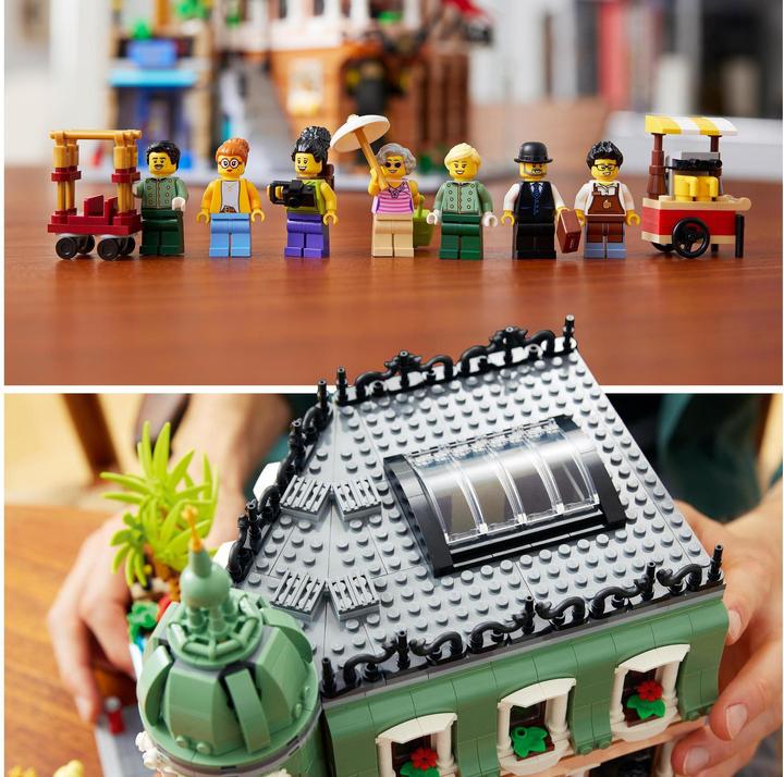 Actual product image LEGO Boutique- Hotel (10297, LEGO Rare Sets)