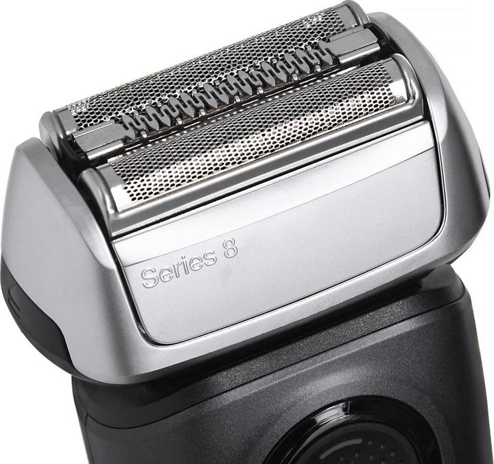 Actual product image Braun Series 8 8413s electric shaver for men