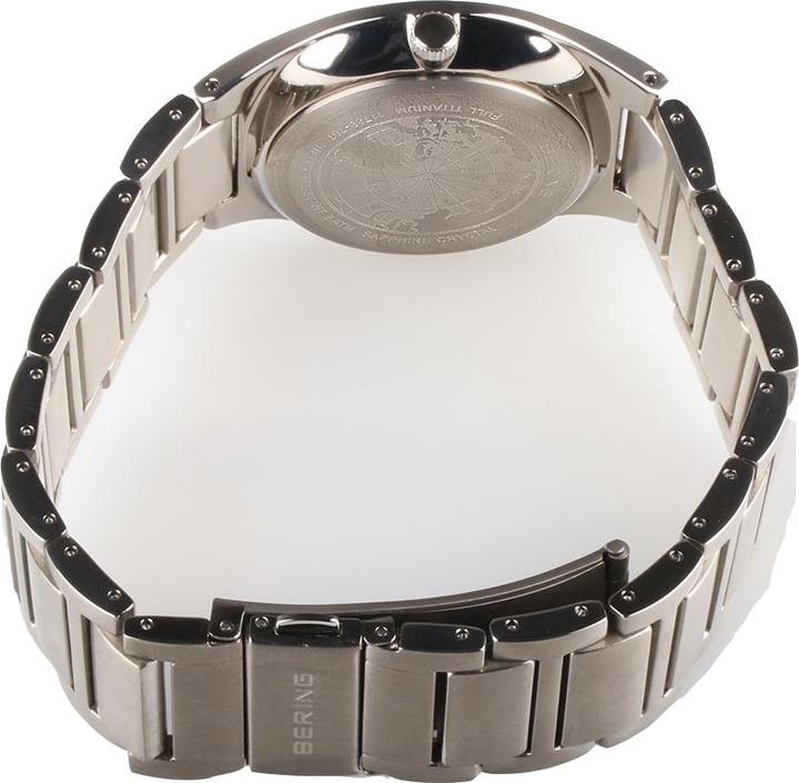 Actual product image Bering Titanium (Analogue wristwatch, 39 mm)