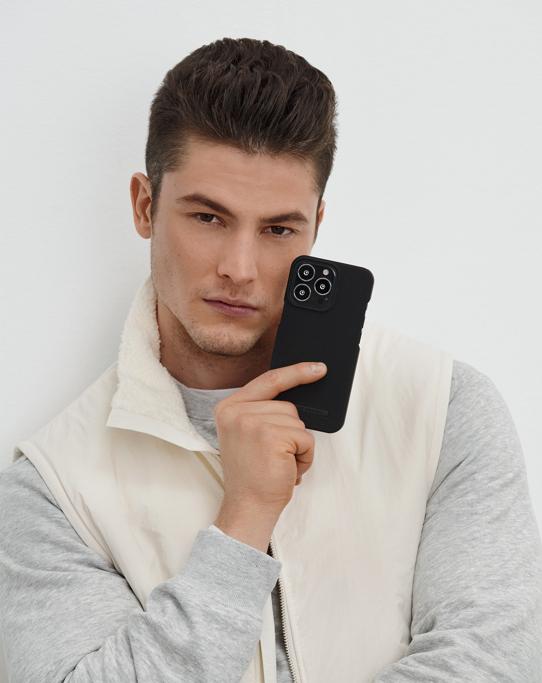 Actual product image iDeal Of Sweden Designer Hard-Cover (Apple iPhone 13 Pro Max)