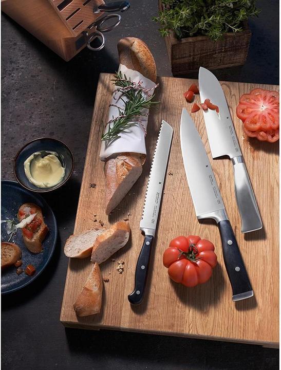 Image du produit WMF Couteau Santoku haut de gamme Plus (18 cm)