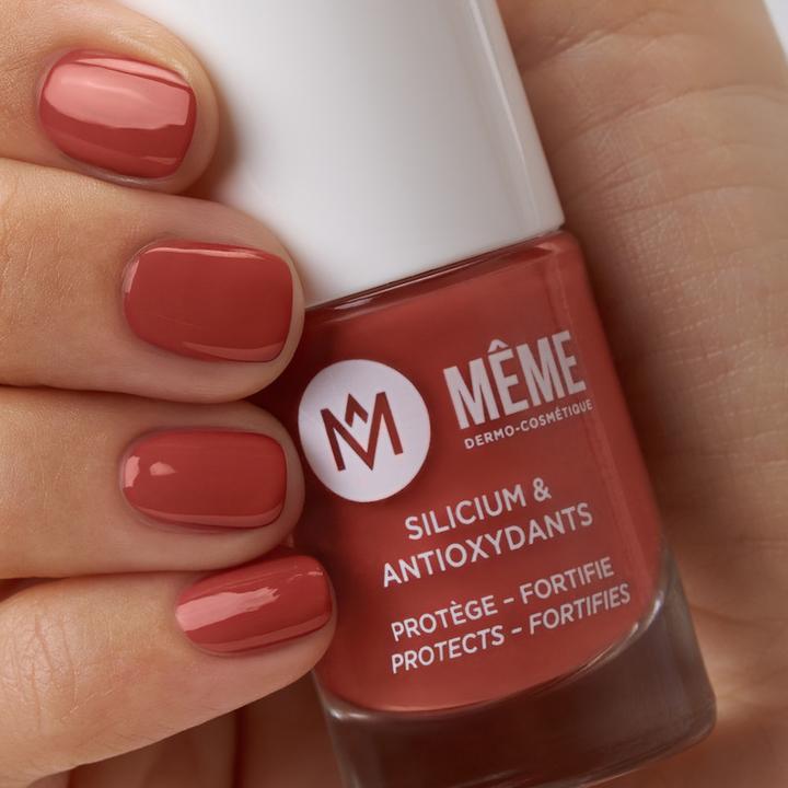 Actual product image Même Antioxidant nail polish (Brique, Colour paint)