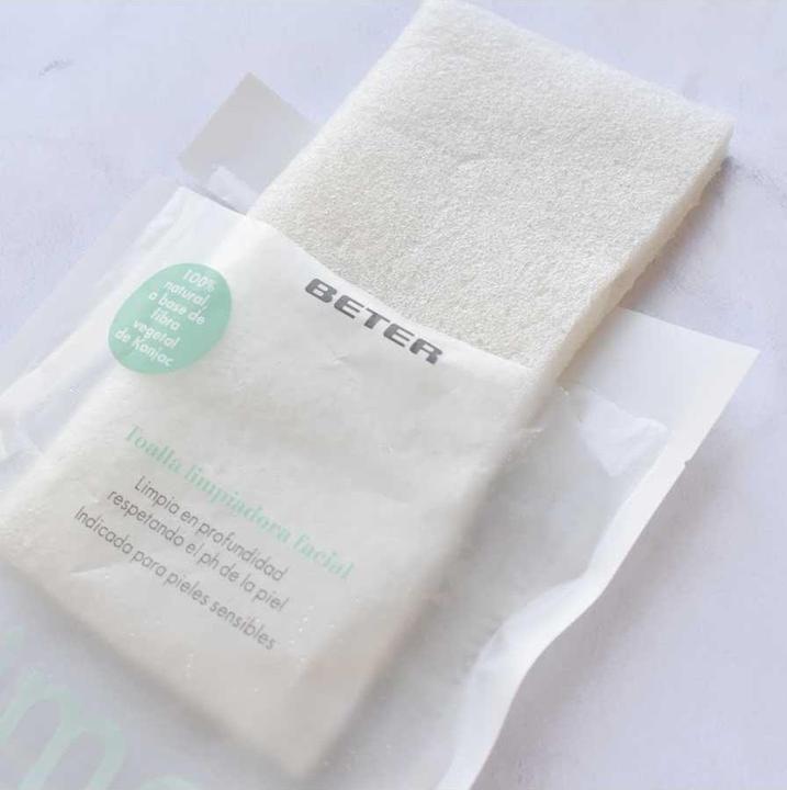 Actual product image Beter KONJAC TOALLA limpiadora facial-Mimos (Cleaning cloths)