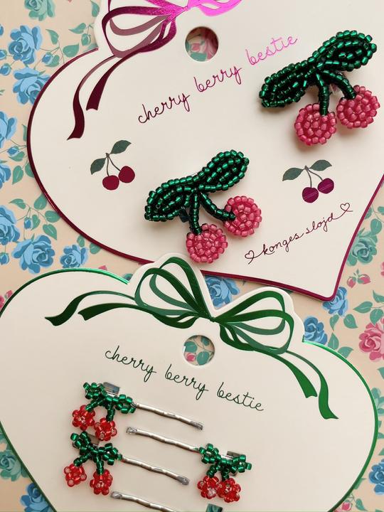 Actual product image Konges Slojd 2Pack Pearly Cherry Haarspangen