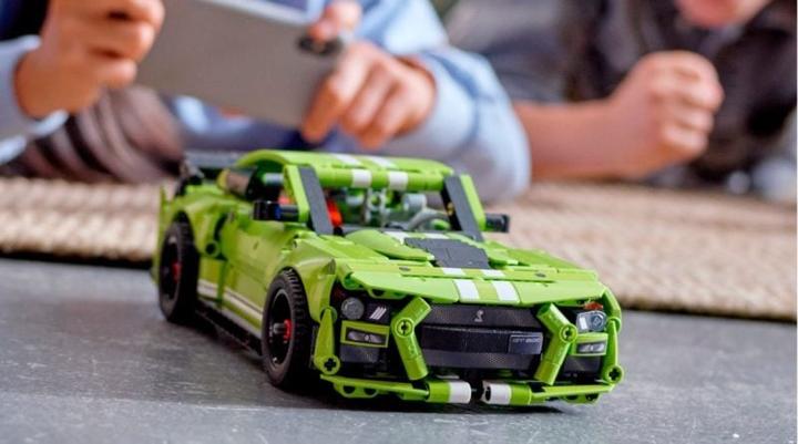 Produktbild LEGO Ford Mustang Shelby GT500 (42138, LEGO Technic)
