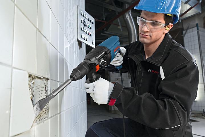 Produktbild Bosch Professional Bohrhammer mit SDS plus GBH 2-26 F, Handwerkerkoffer (Netzbetrieb)