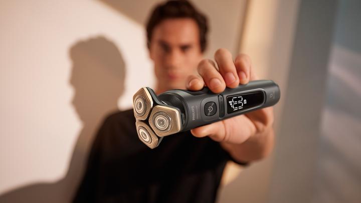 Actual product image Philips Shaver S9000 Prestige SP9872/15 Wet & dry electric shaver, Series 9000