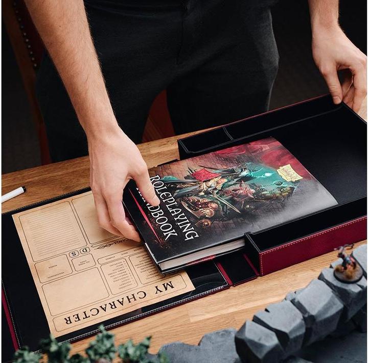 Produktbild Dragon Shield Roleplay Player Companion - Blood Red Player Companion