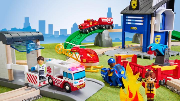 Actual product image Brio Police and Fire Brigade Set Deluxe