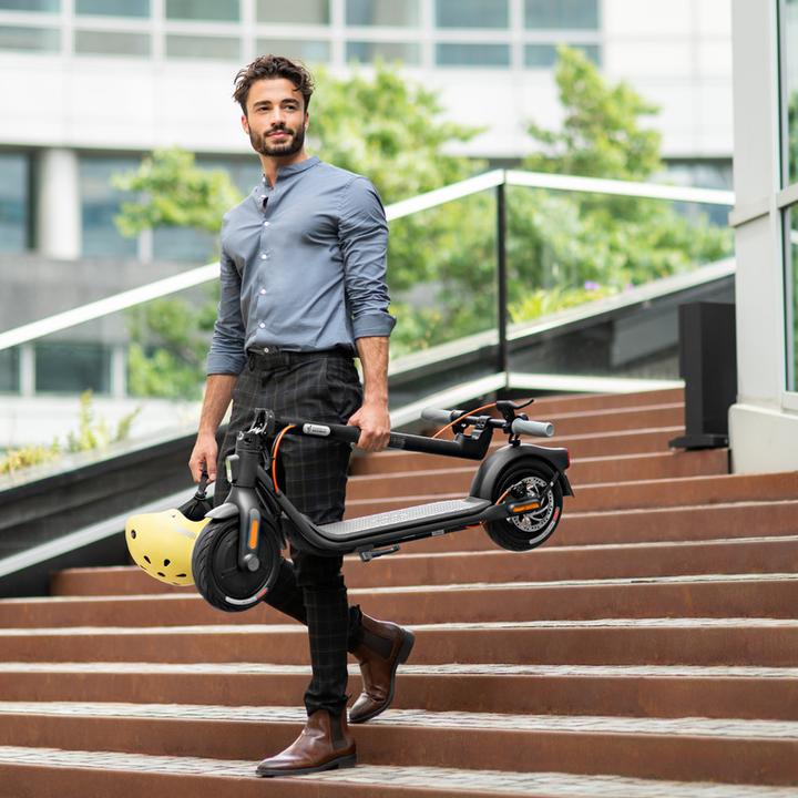 Produktbild Segway-Ninebot F30D (20 km/h, 30 km, 300 W)