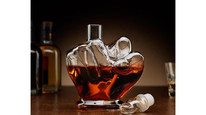 Image du produit TOP Carafe à whisky Doigt du milieu (1 l)