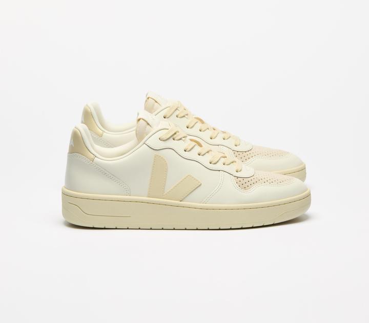 Image du produit Veja V-10 Leather Pure Calcaire (41)