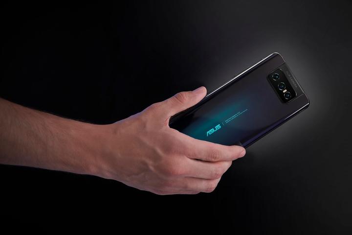 Image du produit ASUS Zenfone 7 Pro (256 Go, Aurora Black, 6.67", Double SIM, 64 Mpx, 5G)