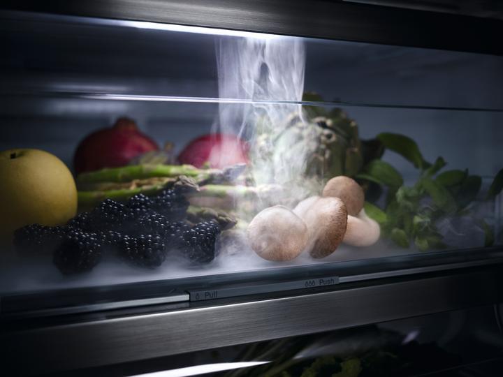 Actual product image Miele K 7674 E (238 l)