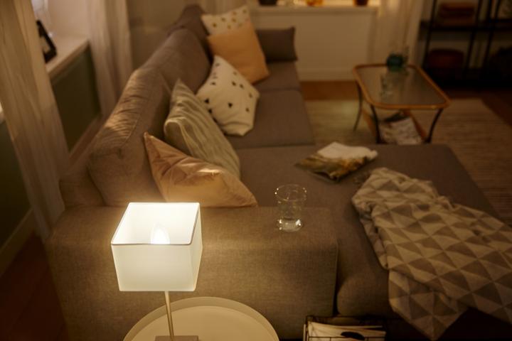 Produktbild Philips Hue White Ambiance BT (E14, 5.20 W, 470 lm, 2 x, G)