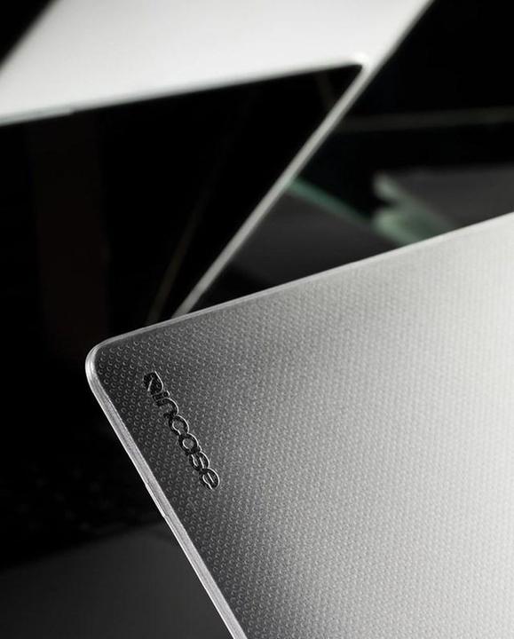 Actual product image Incase Hardshell Dots (13.30", Apple)