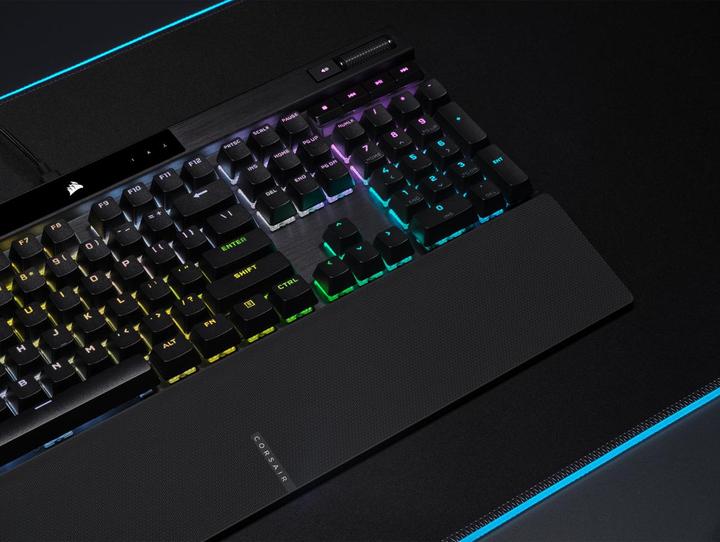 Actual product image Corsair K70 RGB Pro (DE, Cable)