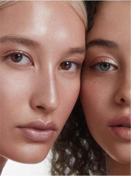 Actual product image Und Gretel Berlin Complexion - VLITTER Natural Face & Body Glow Cool Moon 01 (Cool Moon, Highlighter)
