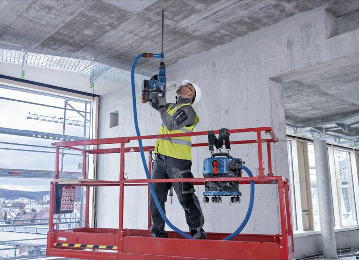 Produktbild Bosch Professional Akku-Staubsauger GAS 18V-12 MC, Solo Version (Nass-Trockensauger)