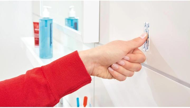 Productafbeelding tesa Powerstrips haken KLEINE rechthoek, zwart van hoogwaardig kunststof, meerdere keren te gebruiken met