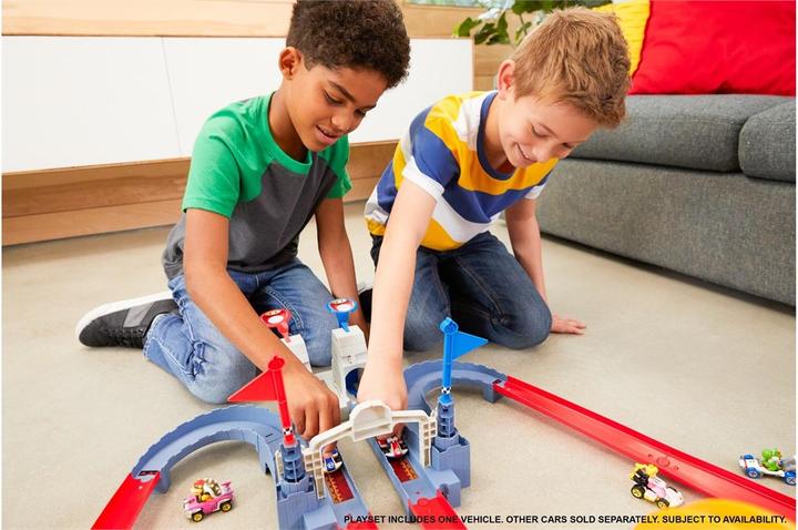 Actual product image Hot Wheels MarioKart Bowsers Castle Chaos Play Set